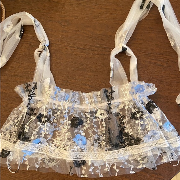 Tie Shoulder Crop Top - Picture 6 of 9